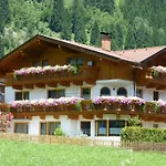 Haus Stern * Neustift im Stubaital