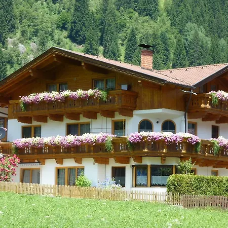 Haus Stern * Нойштифт-им-Штубайталь